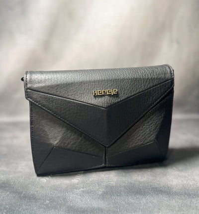 HEREJE - MANILLA BLACK