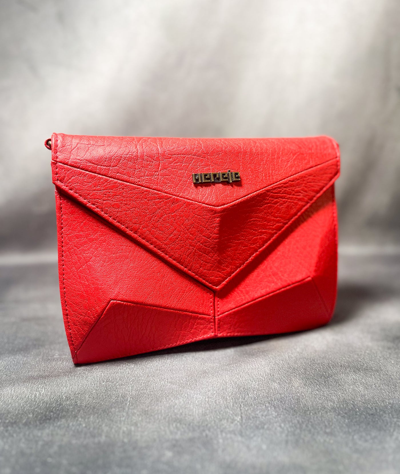 HEREJE - MANILLA RED