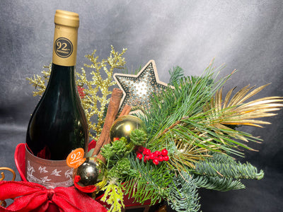 SANTA CLAUS IS COMIN' TO TOWN - RED WINE