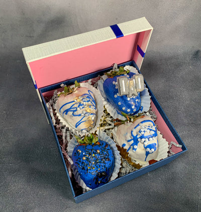 4 SWEET STRAWBERRIES DECO WITH BLUE CHOCOLATE
