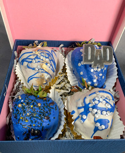 4 SWEET STRAWBERRIES DECO WITH BLUE CHOCOLATE