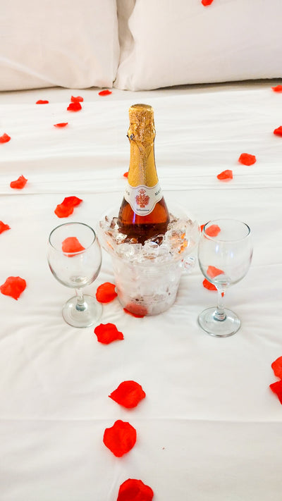 HAPPY ANNIVERSARY - ROOM DECORATION
