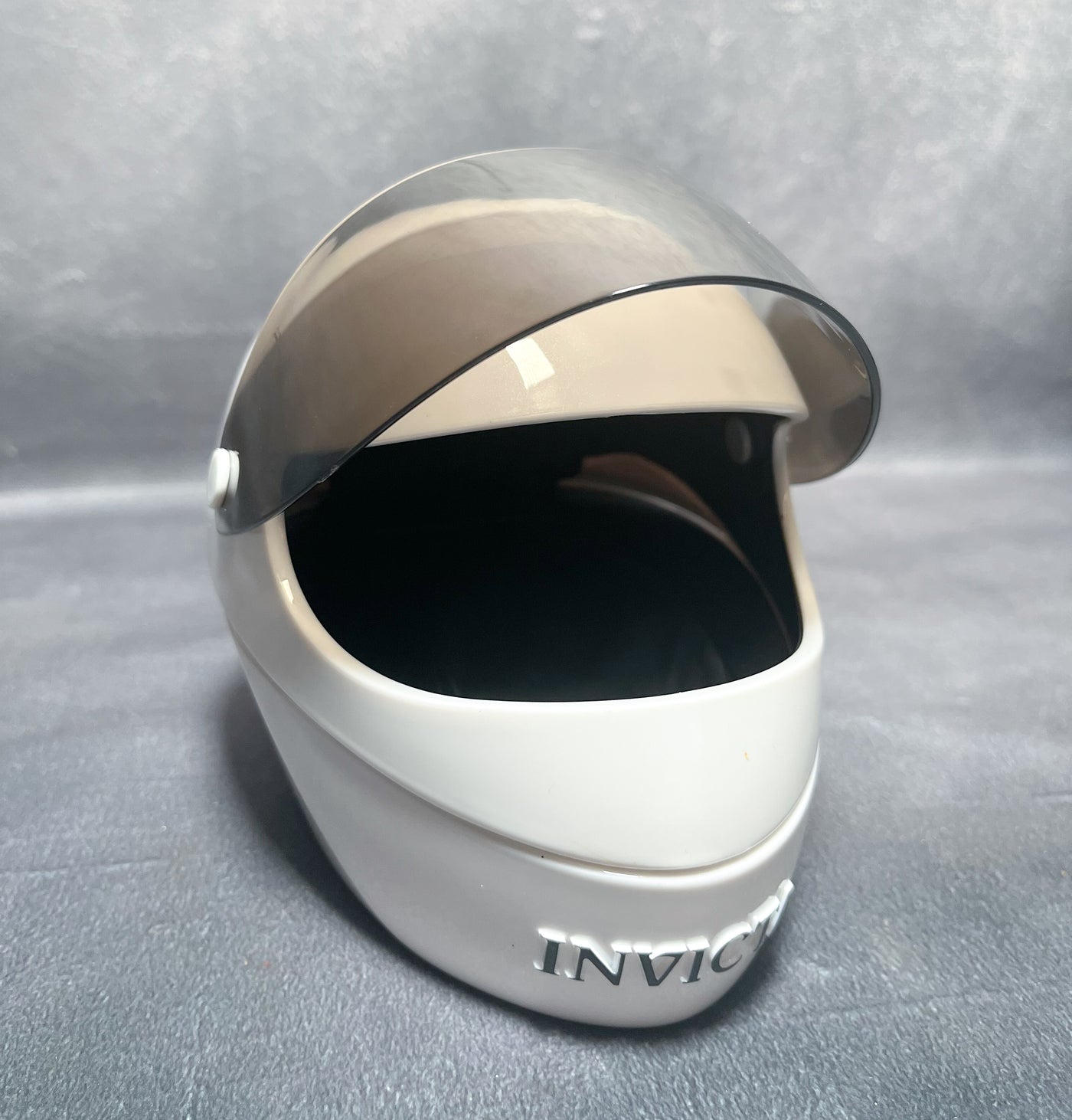 INVICTA HELMET SHAPED WHITE BOX