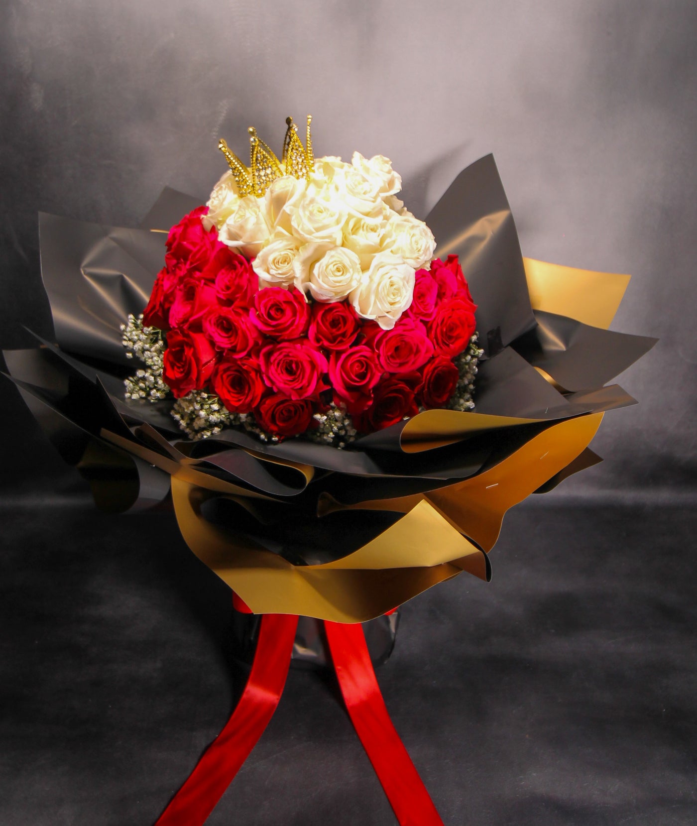 LUXURIOUS LOVE