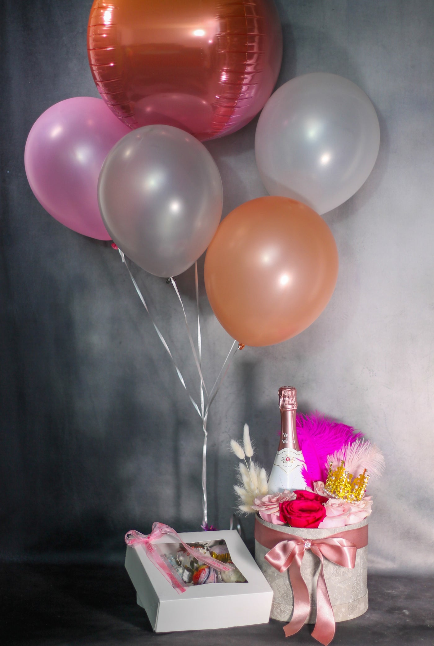Romantic Anniversary - ROOM DECORATION