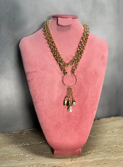 PRETTY CHAIN