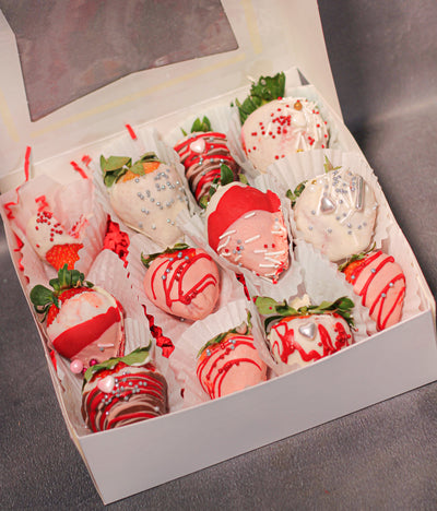 SWEET & BEAUTIFUL STRAWBERRIES