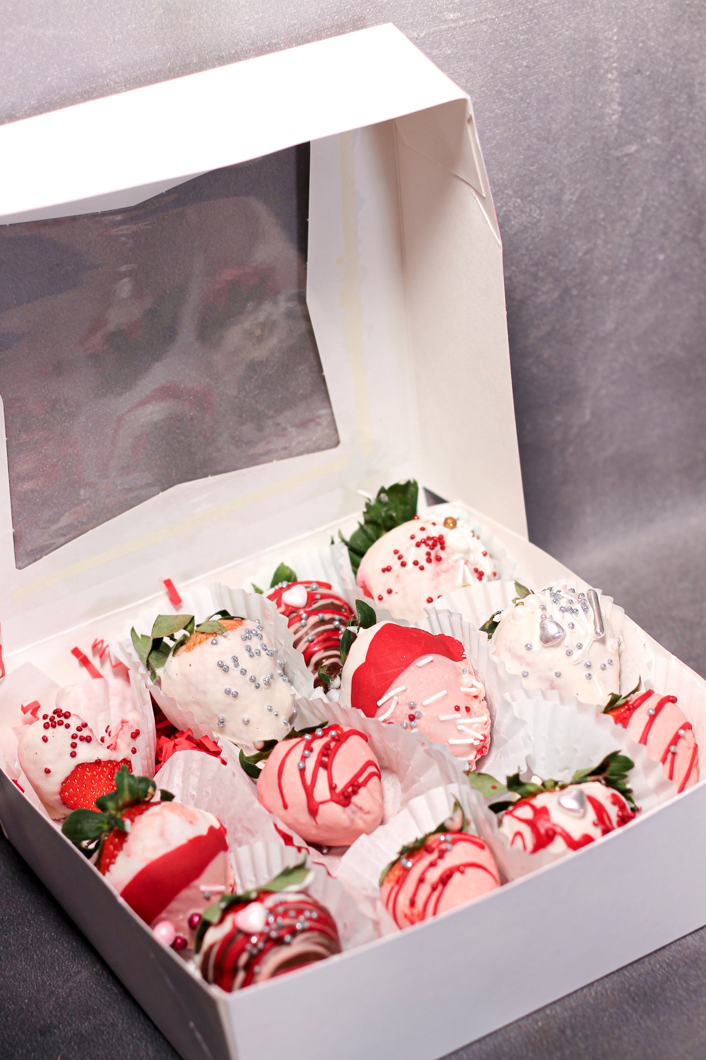 SWEET & BEAUTIFUL STRAWBERRIES